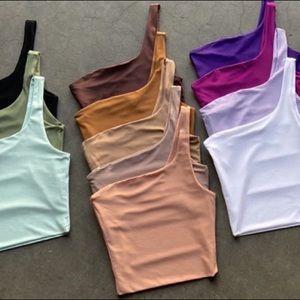 NEVER WORN ONE SHOULDER CROP TOP